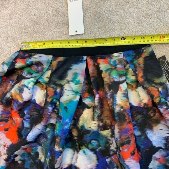 WYLDR NWT  Multi watercolour printed mini skater skirt with black Waistb… - Picture 6 of 7